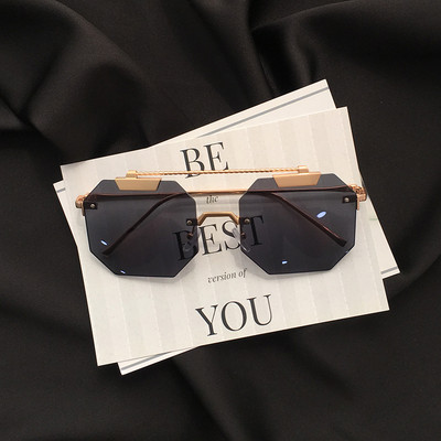 Небрежни дамски очила в различни цветове