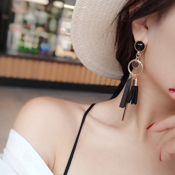 Cercei lungi eleganti de dama in doua culori