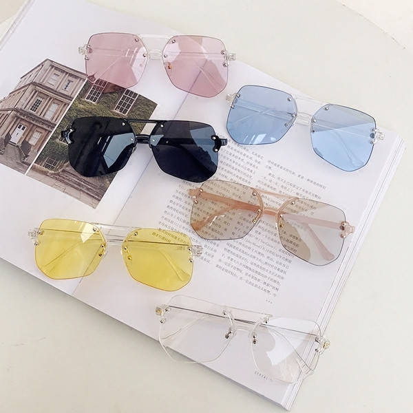 Ochelari actuali de dama in diferite culori