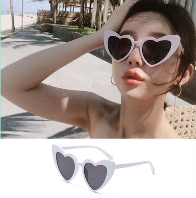 Ochelari de soare retro pentru femei în formă de inimă
