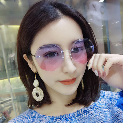 Ochelari de soare pentru femei în cinci culori