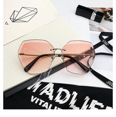 Дамски модерни прозрачни очила в различни цветове