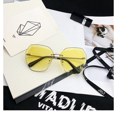 Дамски модерни прозрачни очила в различни цветове