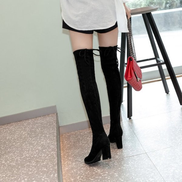 Cizme de dama elegante cu toc din piele intoarsa ecologica de culoare neagra