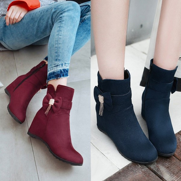 Γυναικείες μπότες σε διάφορα χρώματα με κορδέλα και διακοσμητικές πέτρες