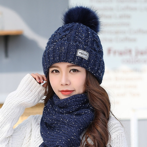 Palarie de iarna de dama moderna cu puf in mai multe culori