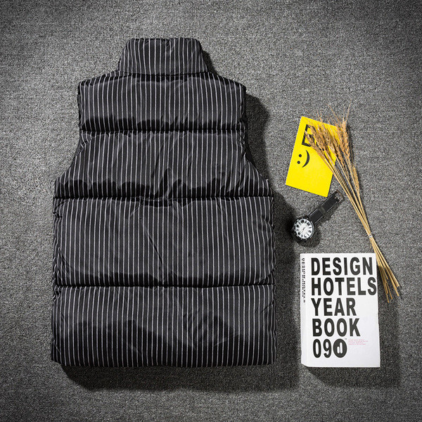 Μοντέρνο ανδρικό γιλέκο σε δύο χρώματα - ασπρόμαυρο