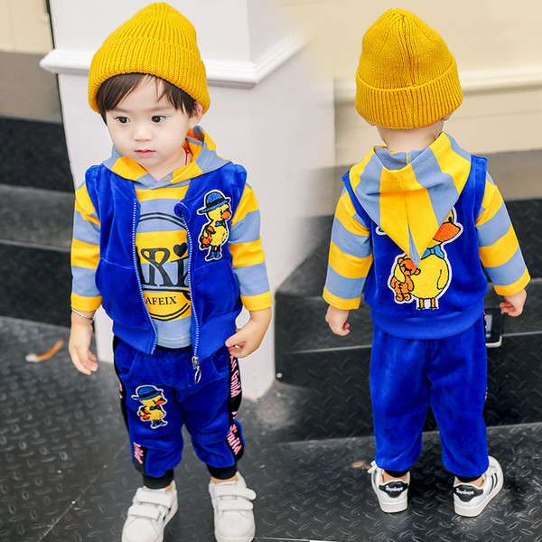 Детски комлект от три части с щампа и надпис