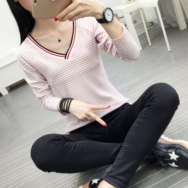 Bluza in dungi pentru gravide cu decolteu in V in doua culori