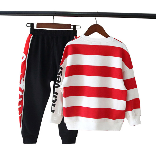 Set pentru copii potrivit pentru fete si baieti