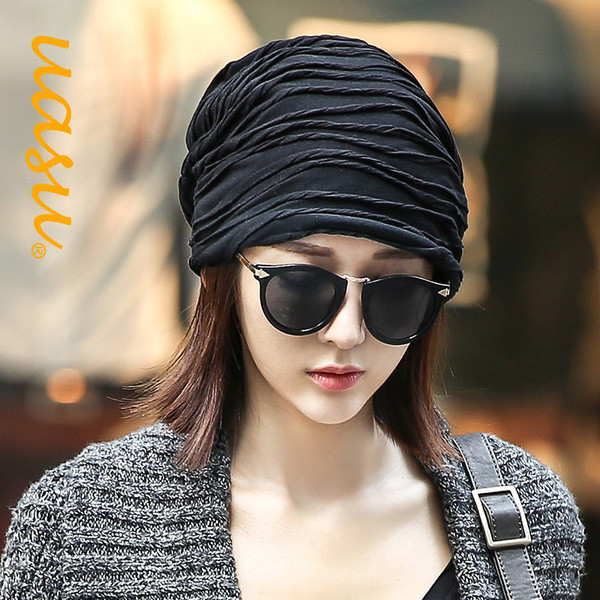 Небрежна дамска шапка в три цвята