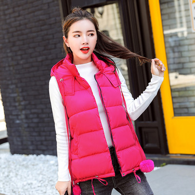 Őszi-téli női mellény rövid modell kapucnival több színben