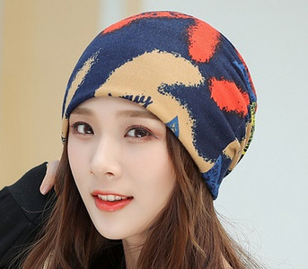 Модерна дамска шапка в пет цвята