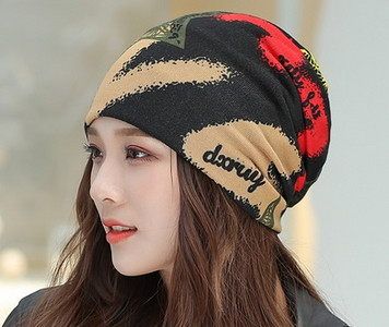 Модерна дамска шапка в пет цвята