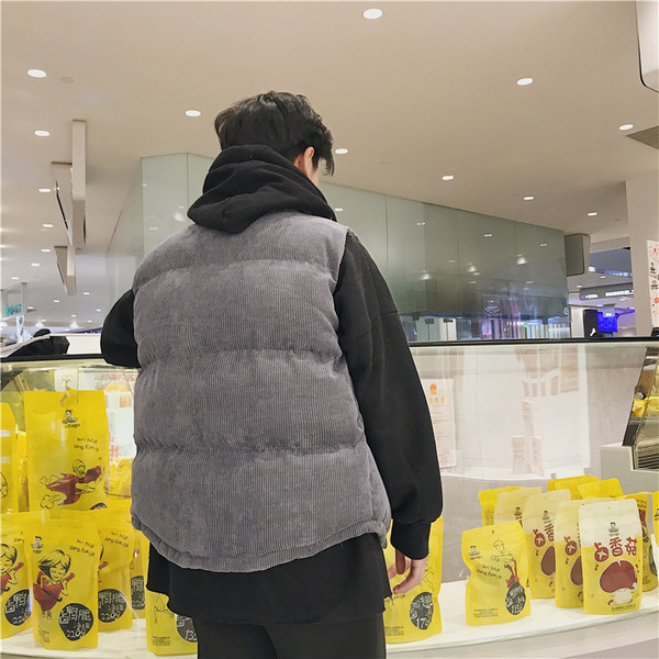 Μοντέρνο ανδρικό γιλέκο  σε δύο χρώματα - γκρι και μαύρο