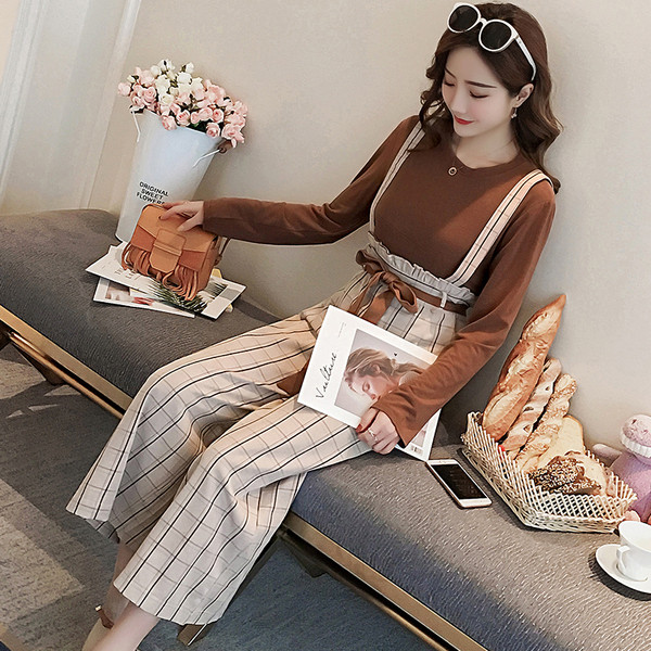 Καθημερινό γυναικείο σετ για έγκυες γυναίκες σε δύο μέρη - πουλόβερ και φόρμες 