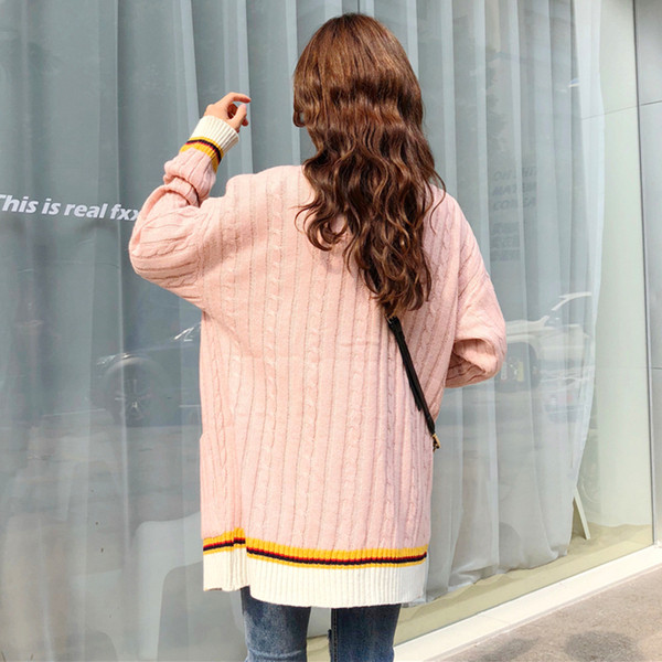 Модерна дамска жилетка в светли цветове