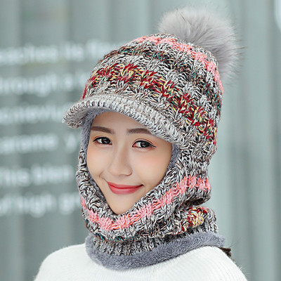 Χειμερινό γυναικείο καπέλο με χνούδι σε διάφορα χρώματα