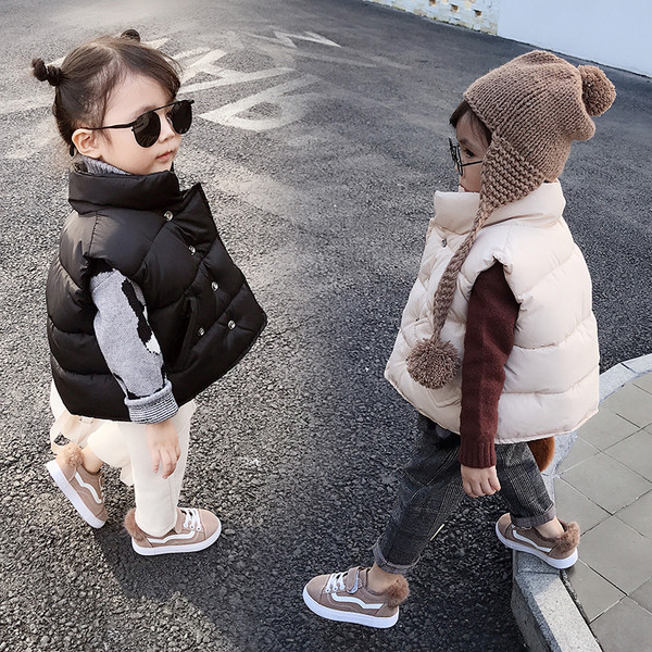 Vesta pentru copii pentru fete cu nasturi metalici in trei culori