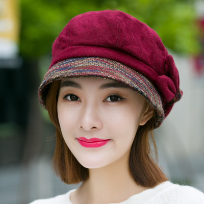 Șapcă modernă pentru femei cu o panglică în patru culori