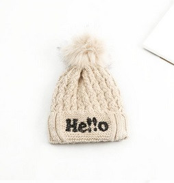 Actuală pălărie de iarnă pentru femei cu inscripție