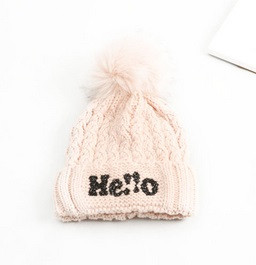 Actuală pălărie de iarnă pentru femei cu inscripție