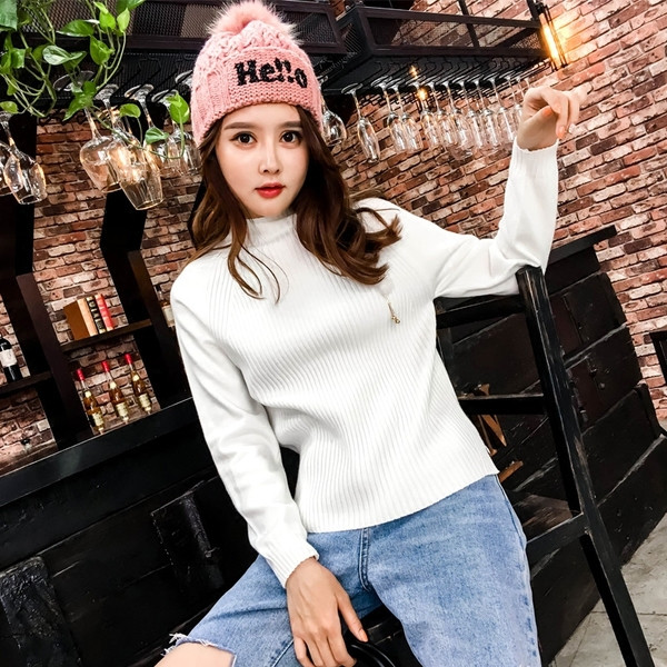 Actuală pălărie de iarnă pentru femei cu inscripție