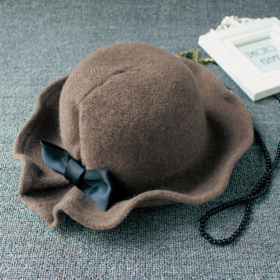 Κομψό γυναικείο καπέλο φθινοπωρινό σε διάφορα χρώματα