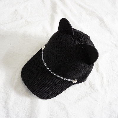 Γυναικείο καπέλο με στοιχείο 3D