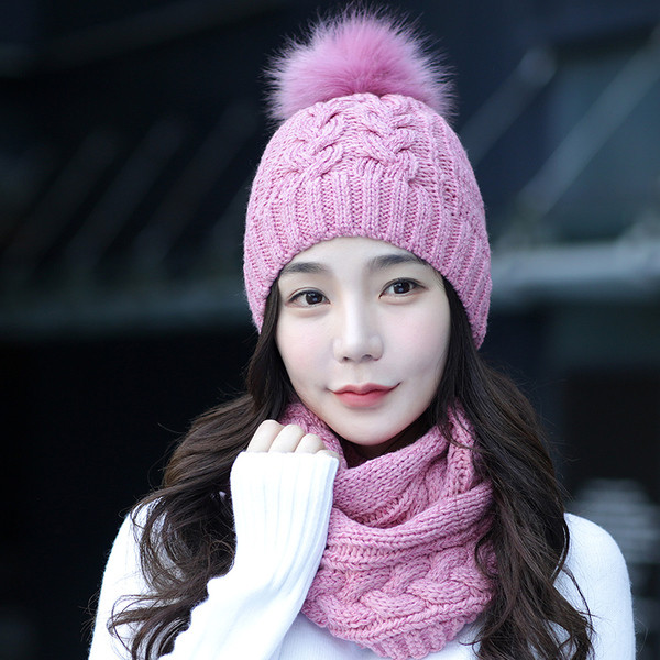 Pălărie modernă de iarnă pentru femei cu puf în cinci culori