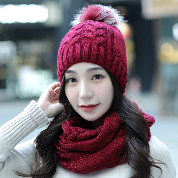 Pălărie modernă de iarnă pentru femei cu puf în cinci culori