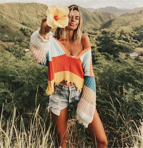 Pulover de dama cu decolteu in V in culori irizate