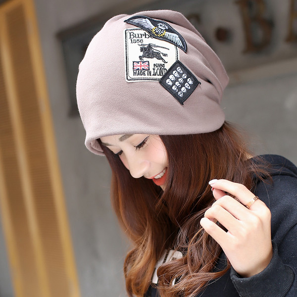 Palarie casual dama cu emblema in mai multe culori