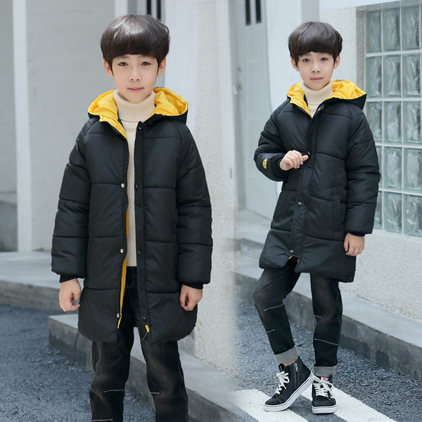 Модерно детско яке за момчета с емблема в три цвята