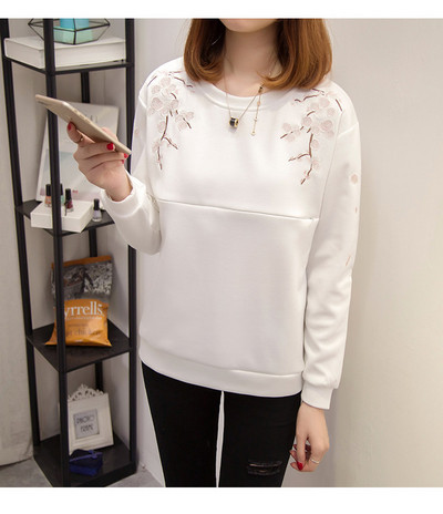 Модерна блуза за бременни жени с флорална бродерия в два цвята