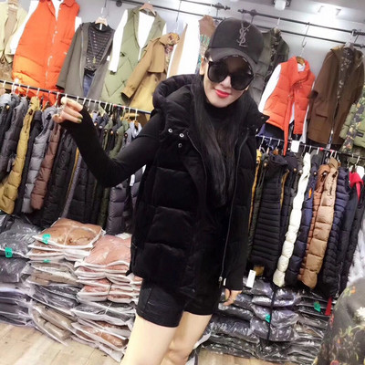 Ежедневен дамски елек къс модел с качулка в няколко цвята 