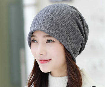 Eжедневна дамска шапка в четири цвята