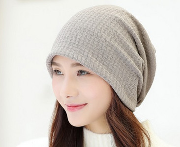 Eжедневна дамска шапка в четири цвята