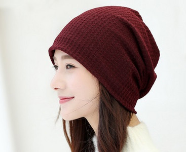 Eжедневна дамска шапка в четири цвята