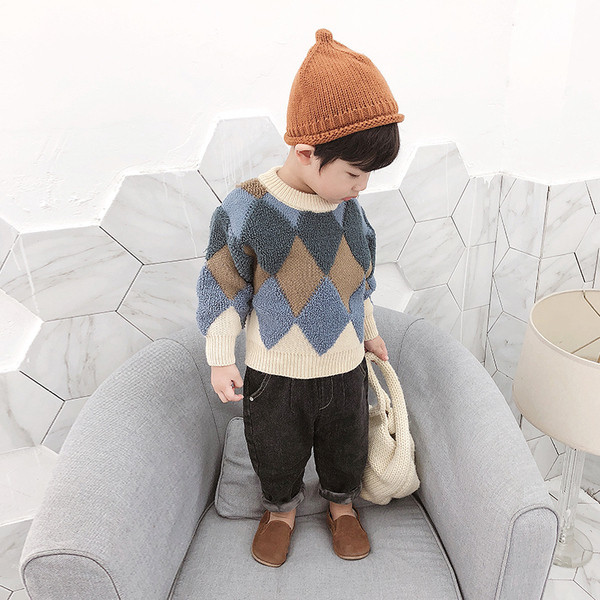 Παιδικό πουλόβερ  για αγόρια με κολάρο σε σχήμα O