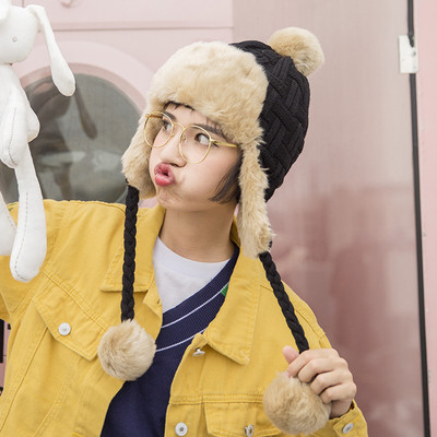 Pălărie modernă de puf de damă cu ciucuri în trei culori