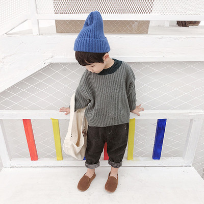 Alkalmi gyerekpulóver fiúknak szürke és barna színben