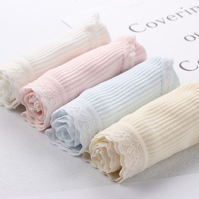 Σετ από τέσσερα κομμάτια εσωρούχων