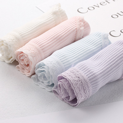 Σετ από τέσσερα κομμάτια εσωρούχων