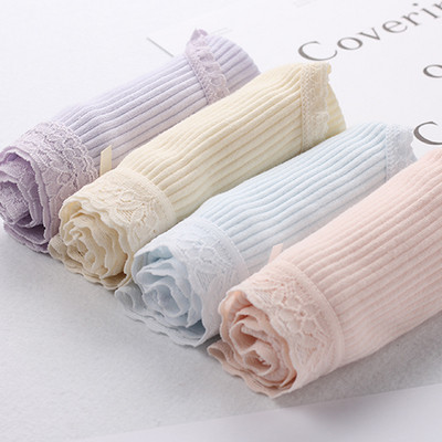 Σετ από τέσσερα κομμάτια εσωρούχων