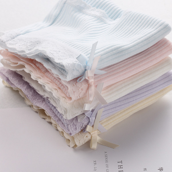 Σετ από τέσσερα κομμάτια εσωρούχων