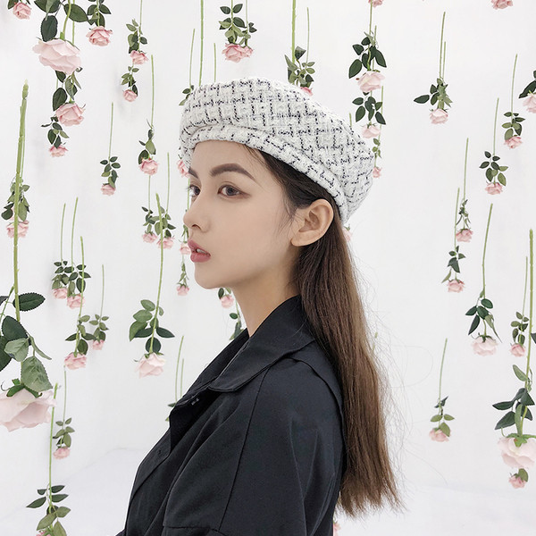 Palarie moderna de dama in doua culori