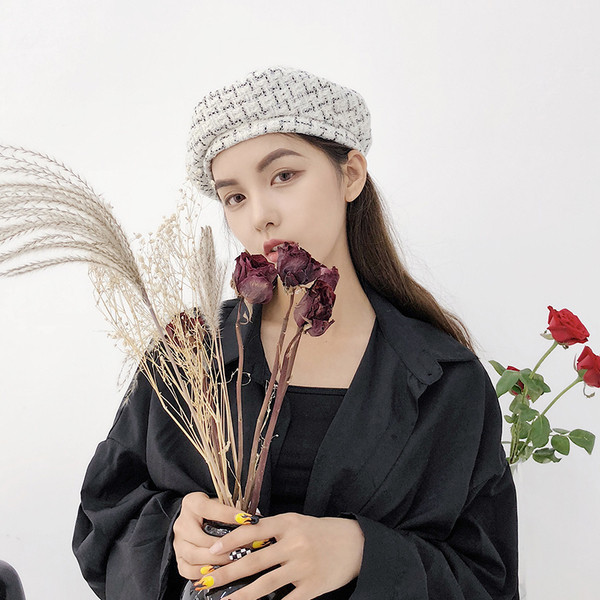 Palarie moderna de dama in doua culori