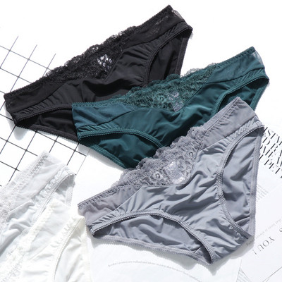 Κομψό σετ εσωρούχων  σε τρία μέρη