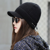 Eжедневна дамска плътна шапка с козирка и връзки